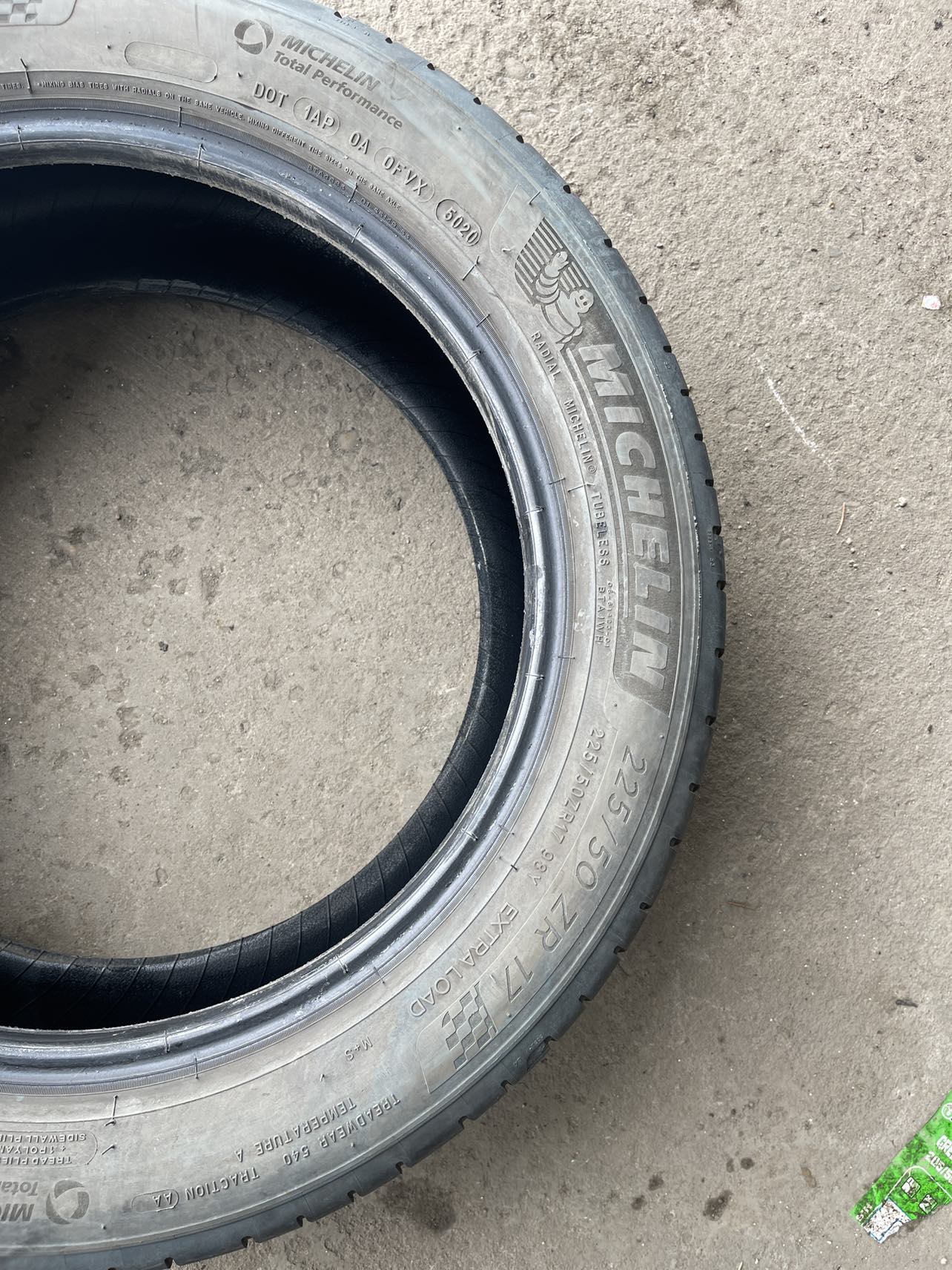 225/50/17 Michelin Pilot - photo 3