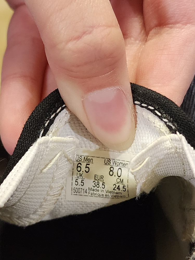 Van's Unisex Checkered Slip-Ons image indicator(9)