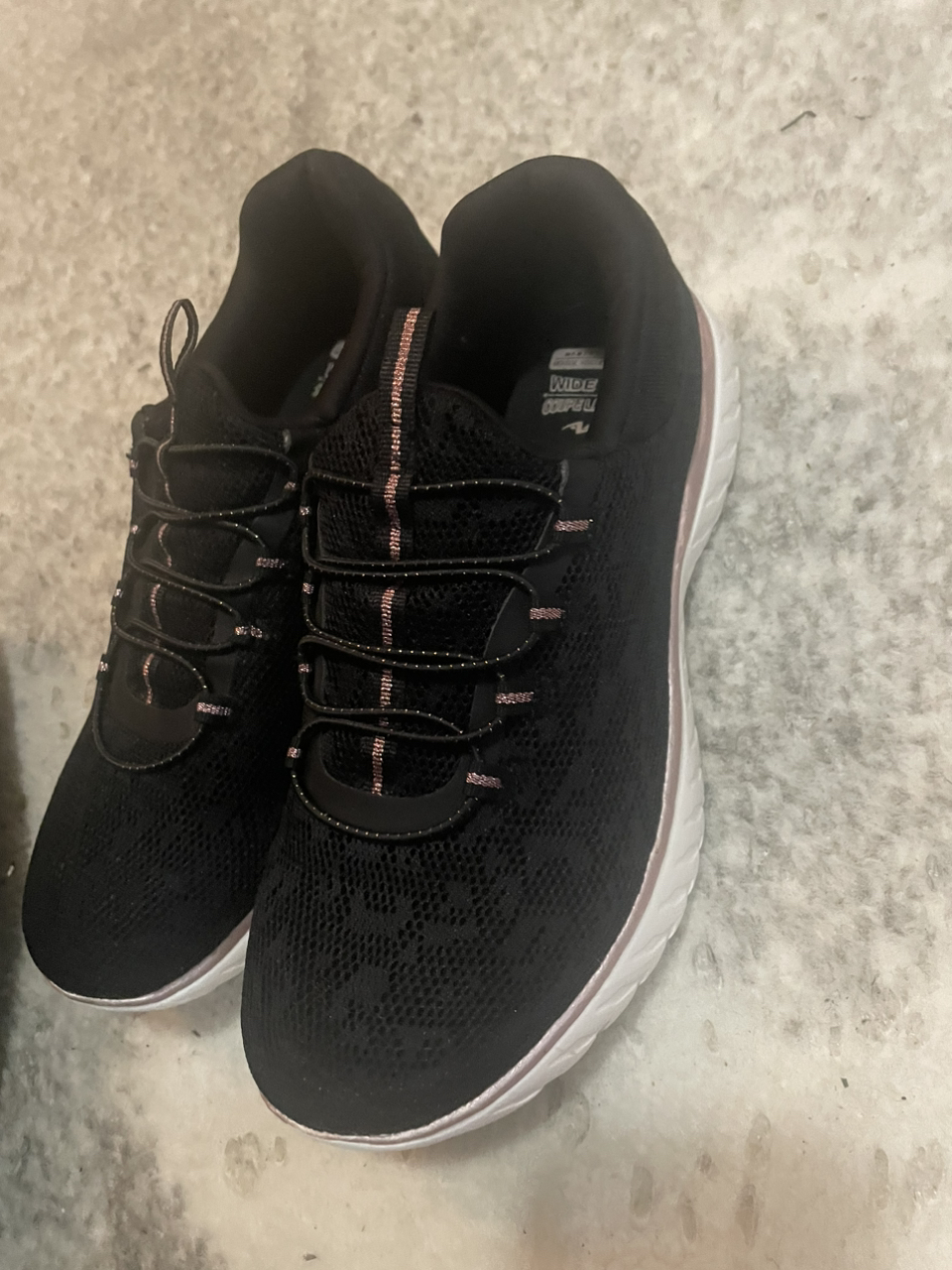 Running shoes - Father light image indicator(4)