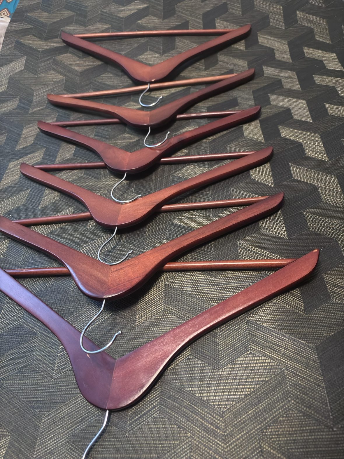 6 x Clothing Hangers thumbnail