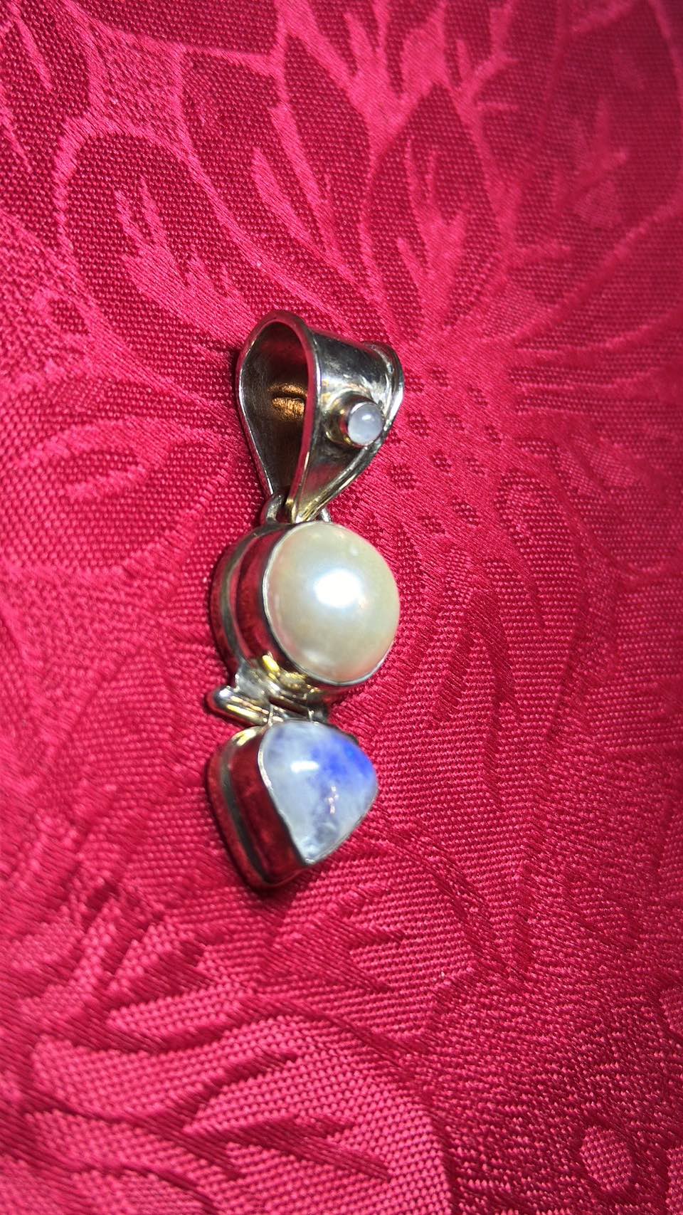 Big 925 Sterling Silver Labradorite & Pearl Pendant image indicator(3)