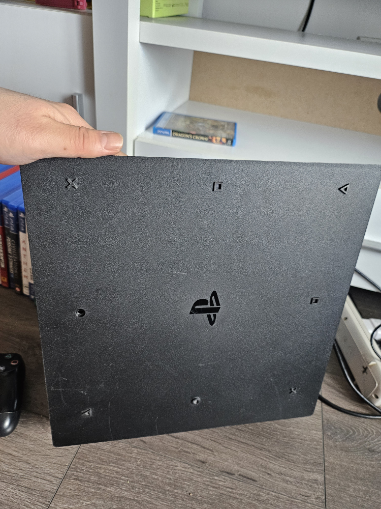 very good working condition PS4 Pro 1TB + lots of games - photo 3
