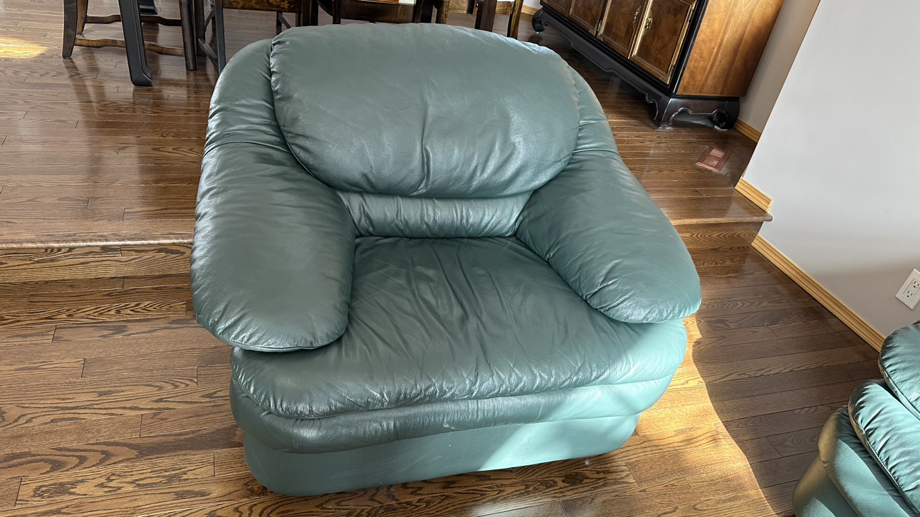 Natuzzi leather couch and armchair - photo 4
