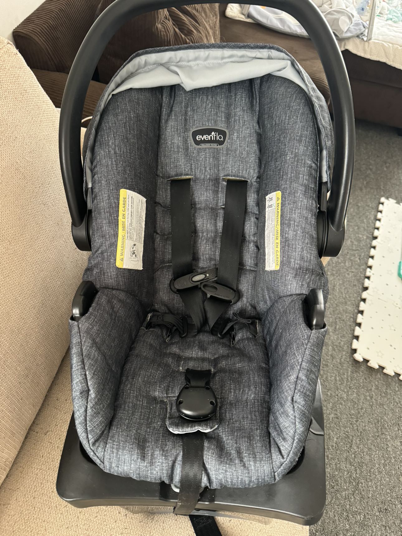 Newborn Baby Car Seat #freecycle thumbnail