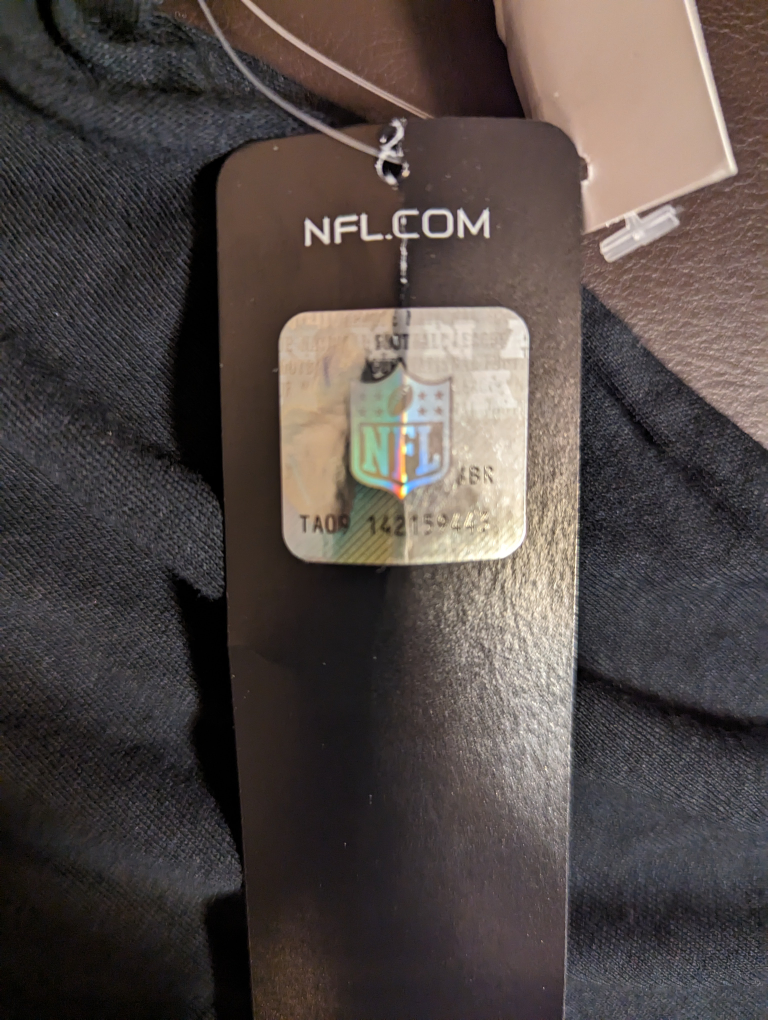 Women s NFL Las Vegas Raiders T- Shirt / Size  Large☘️ image indicator(2)