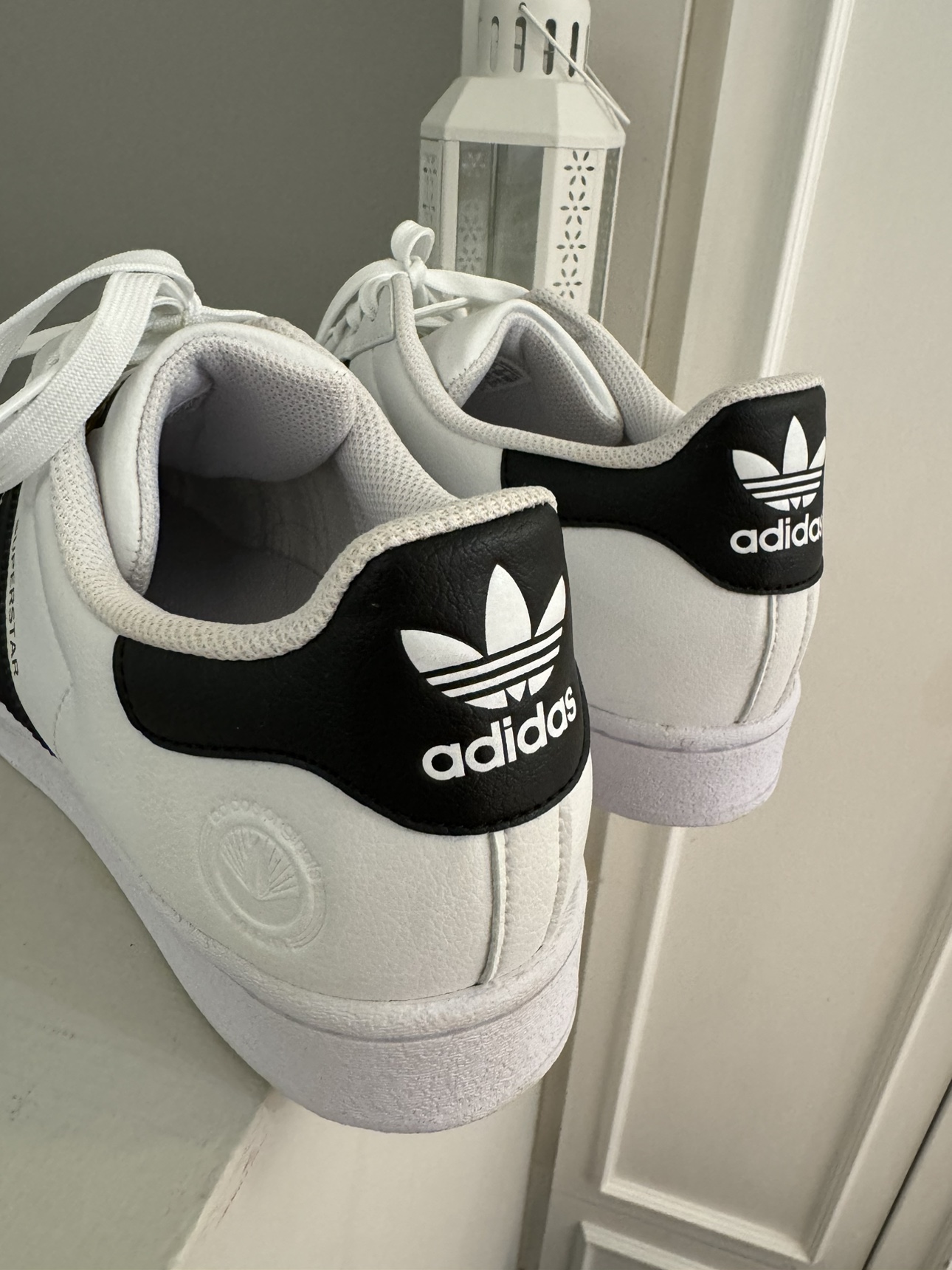 Adidas Superstar size 11 image indicator(6)