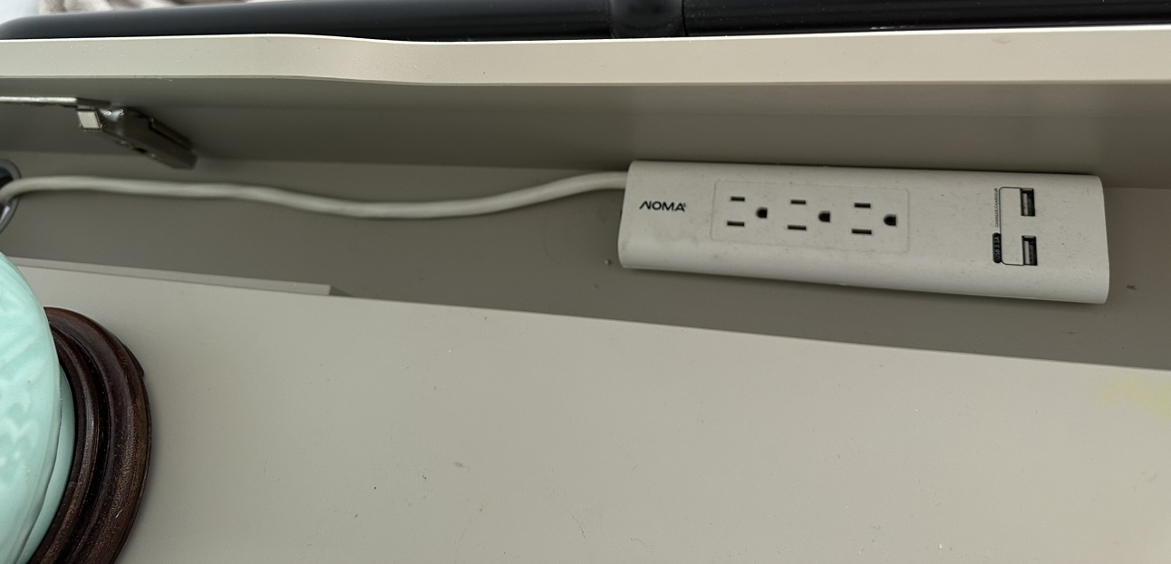 IKEA desk - photo 2