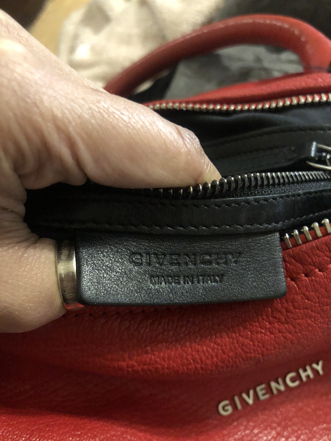 Givenchy -pandora bag -calf Skin leather image indicator(2)