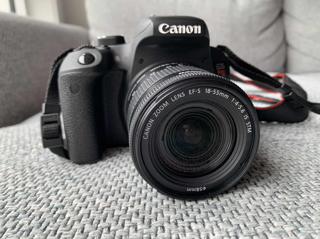 Camera Canon EOS REBEL T7i + 2 Lens + SD 128GB + Bag thumbnail