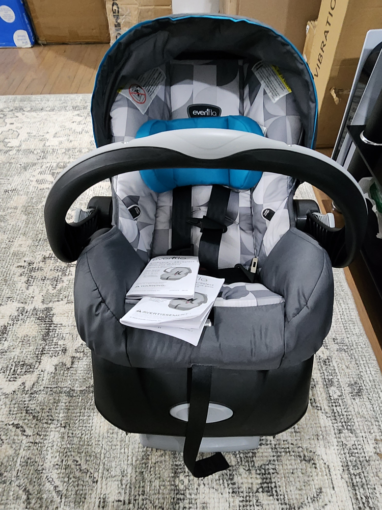 evenflo embrace infant car seat with base new expiry 2026-12-11 - photo 2