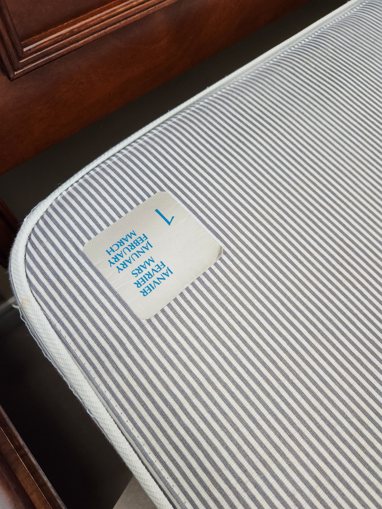 mattress and box spring QUEEN - photo 5