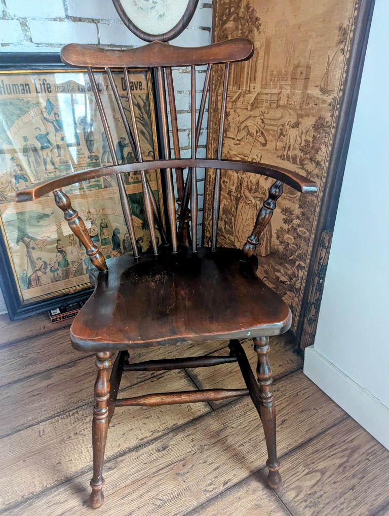 Antique spindle back bow back chair