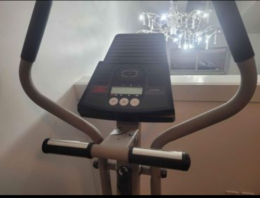 Elliptical Machine - photo 2