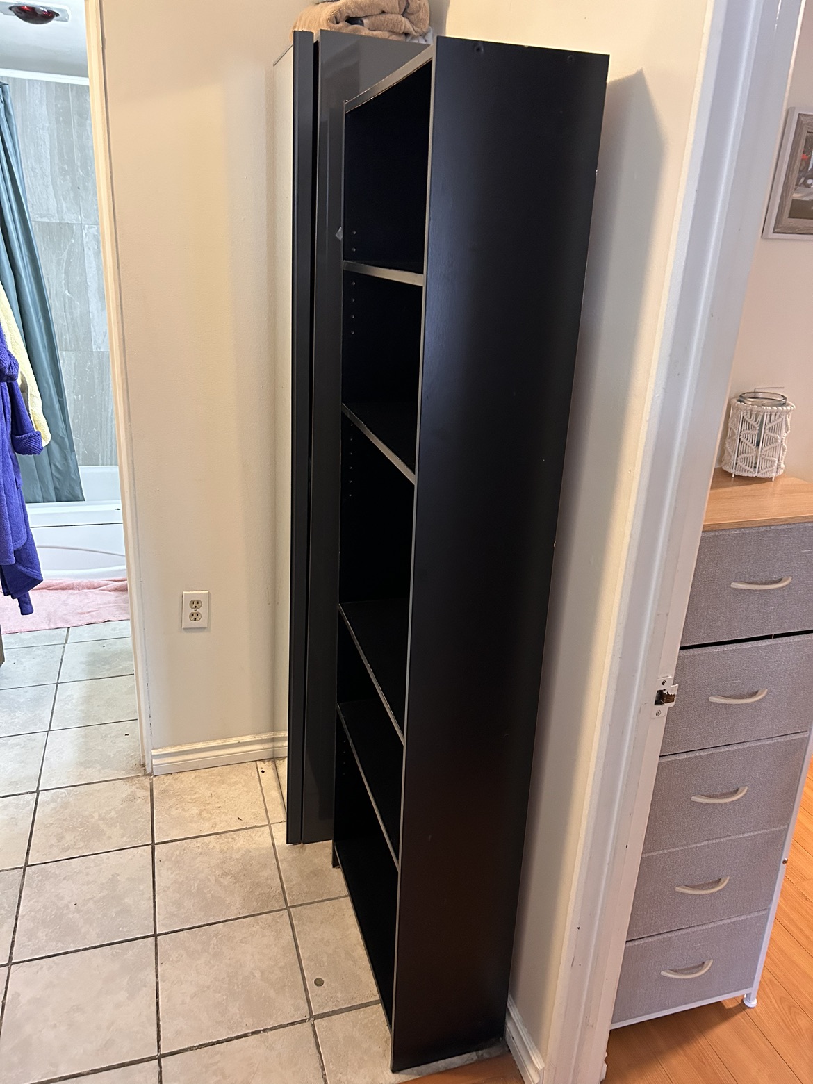Black IKEA bookshelf - photo 2