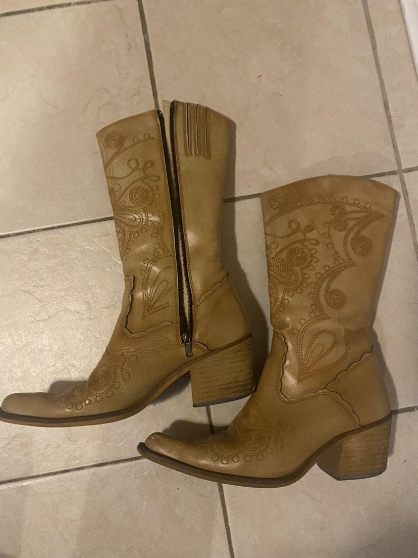 Women’s boots