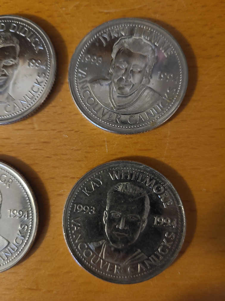 🥕Canucks collector coins image indicator(3)