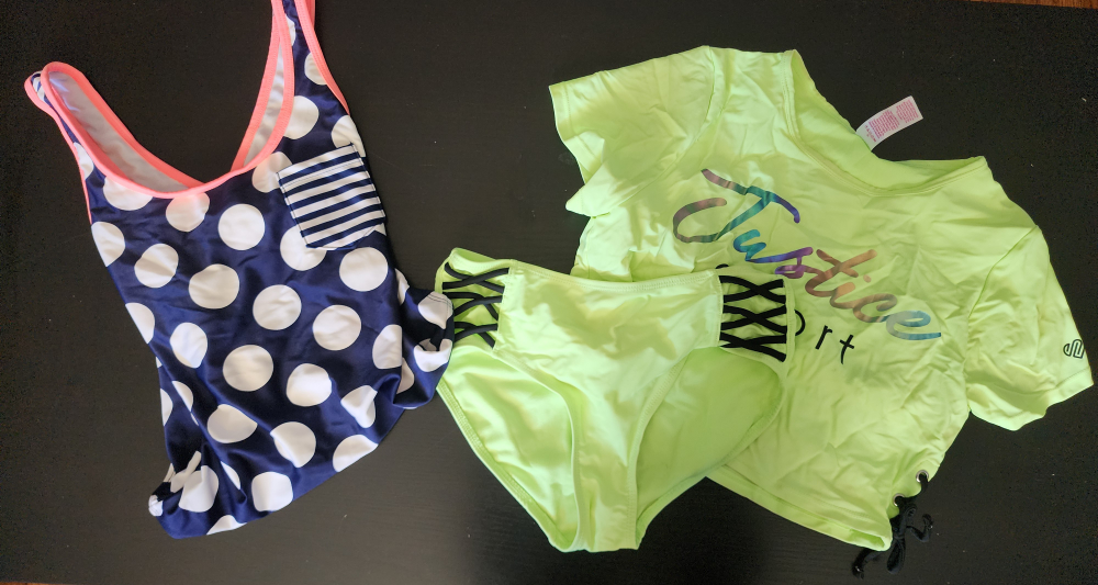 clothes size xs and s - photo 3