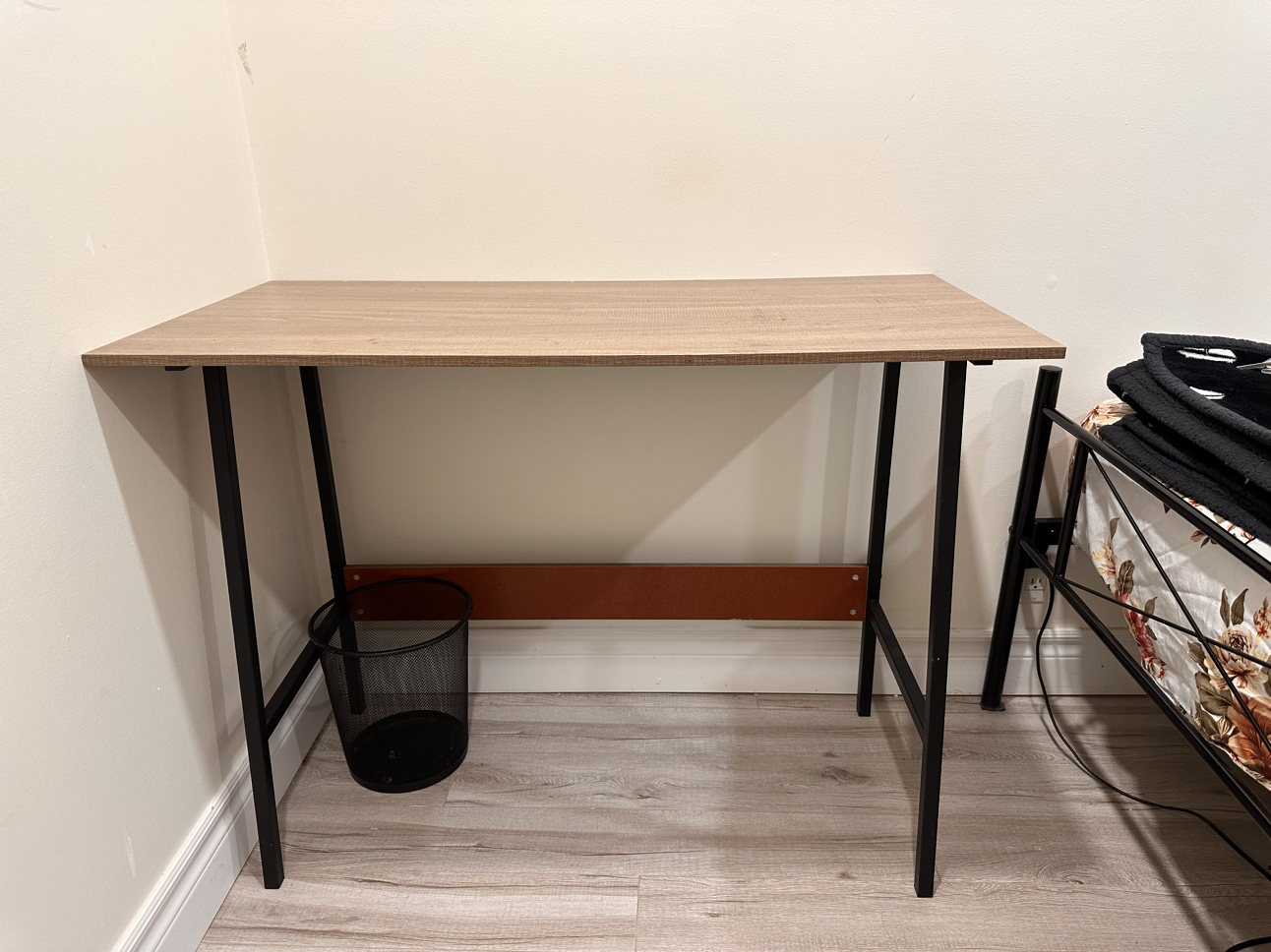 Study table! Almost new image indicator(3)