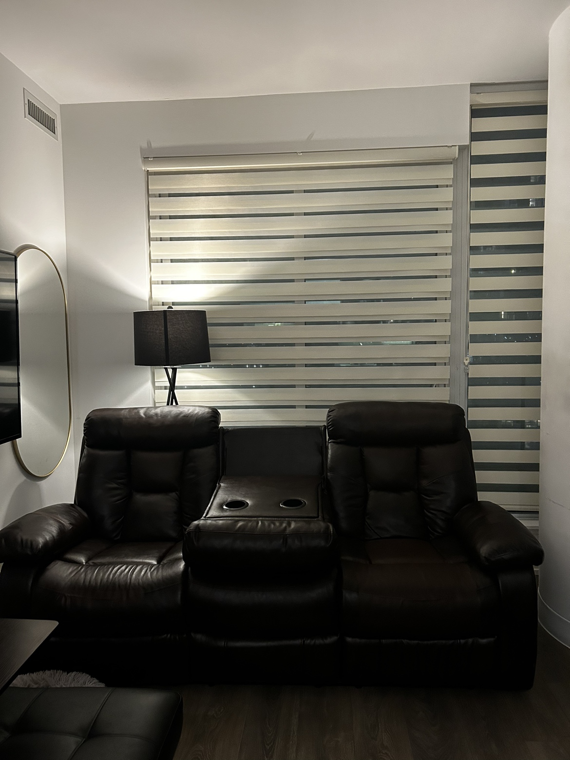 Recliner Couch image indicator(3)