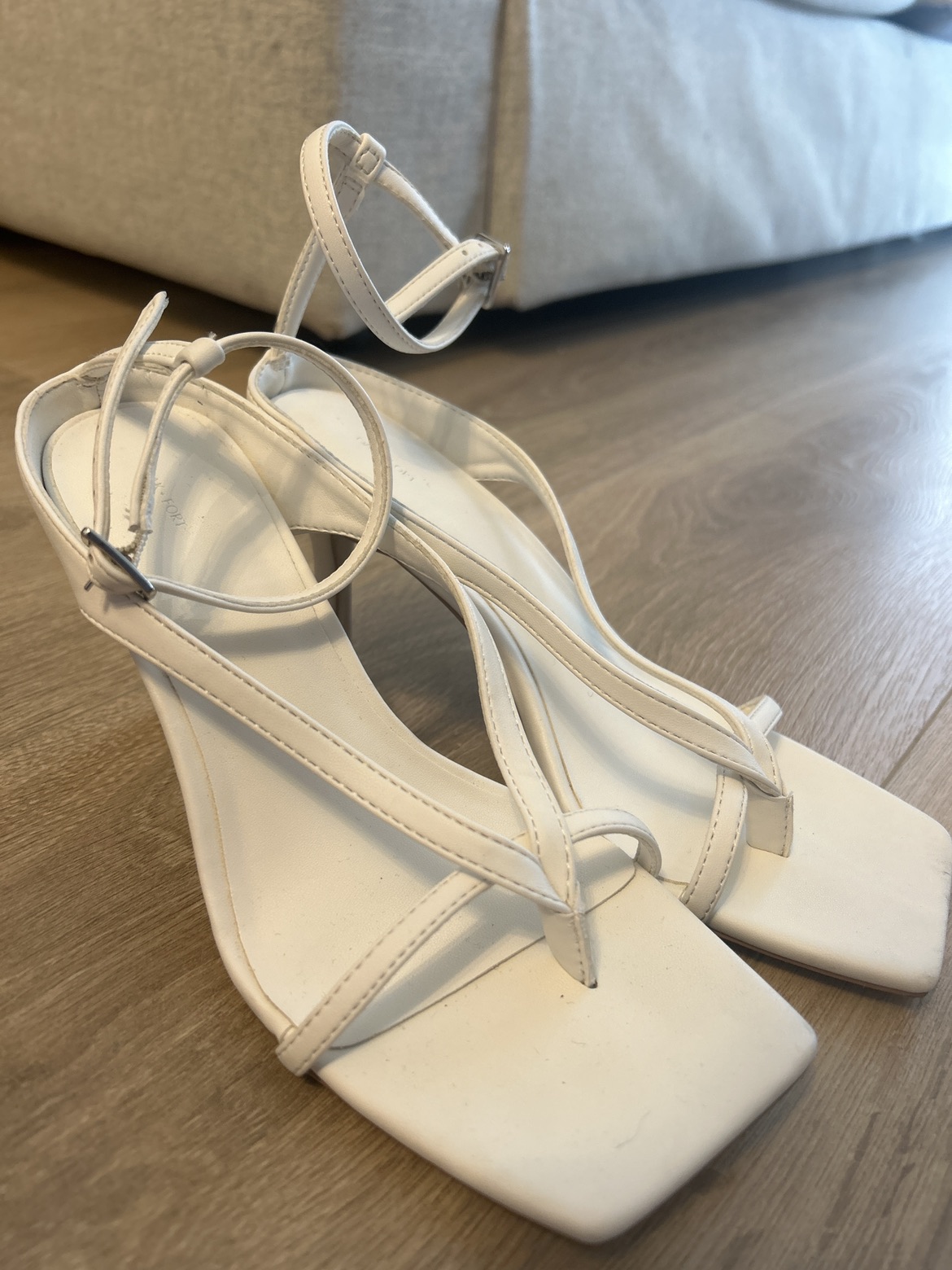 Oak + Fort white sandals - photo 4