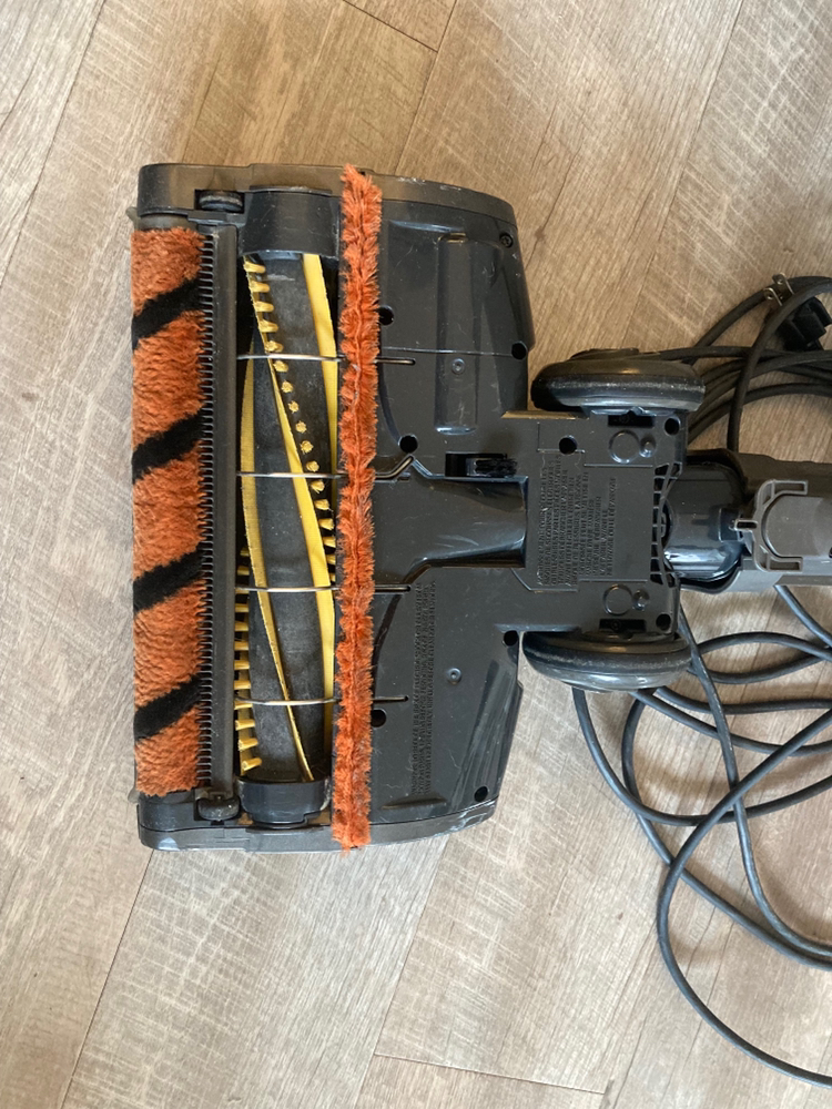 Shark APEX heavy duty corded vacuum cleaner (original $650) - photo 3