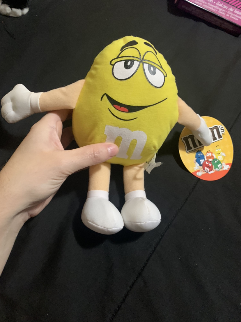 $5 M&M plush 8” ( NWT)
