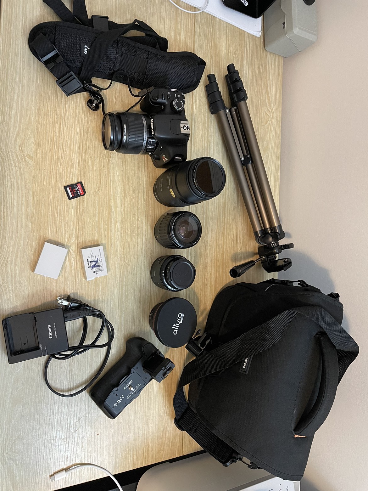 Canon Rebel T2i package
