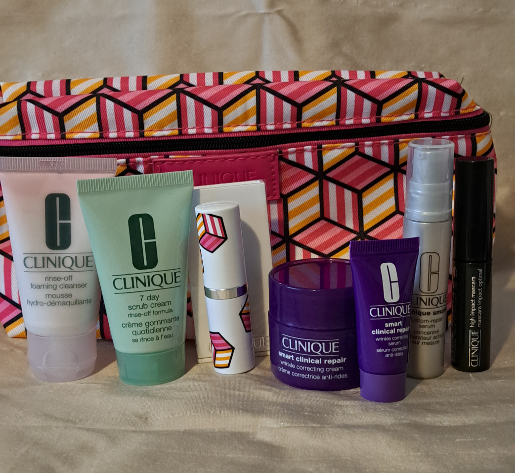 Clinique skin care and cosmetics set New thumbnail