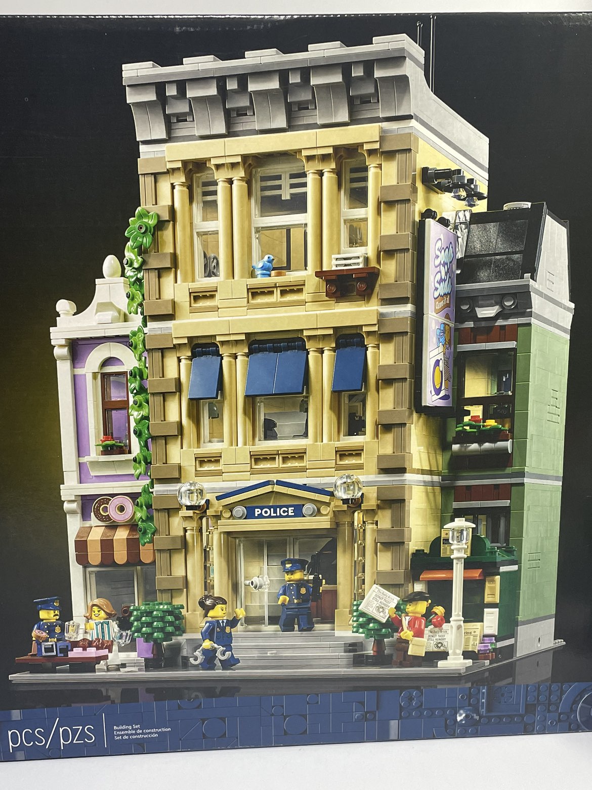 Lego 10278 - Police Station - photo 5