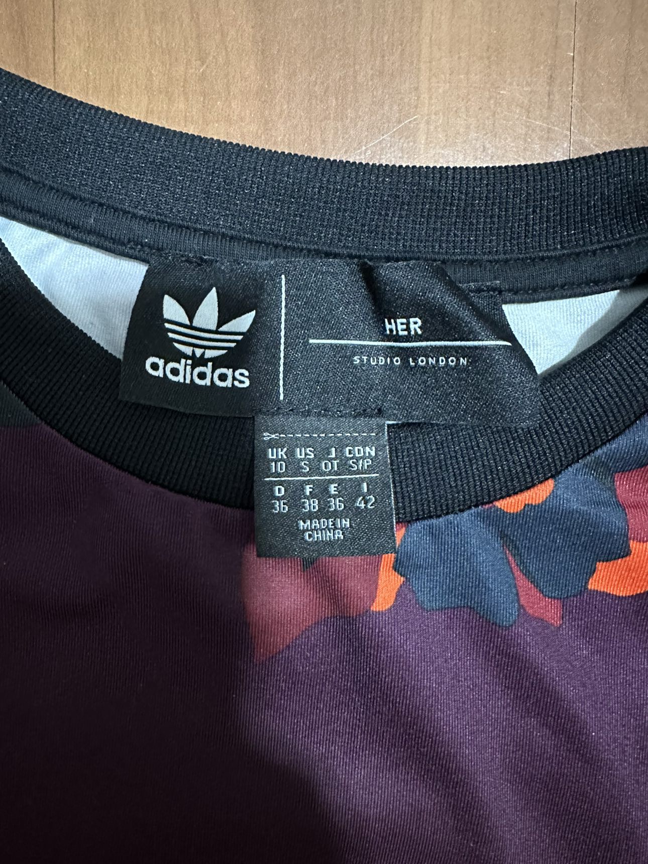 Adidas women T-shirt image indicator(3)