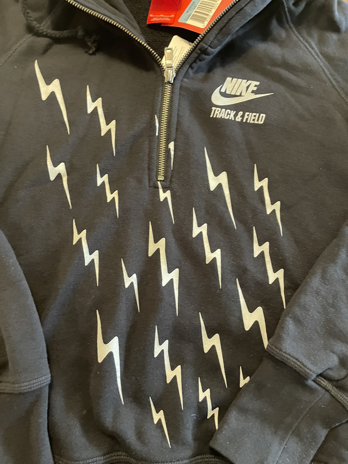 Nike track and field half zip women’s medium sweatshirt hoodie image indicator(3)