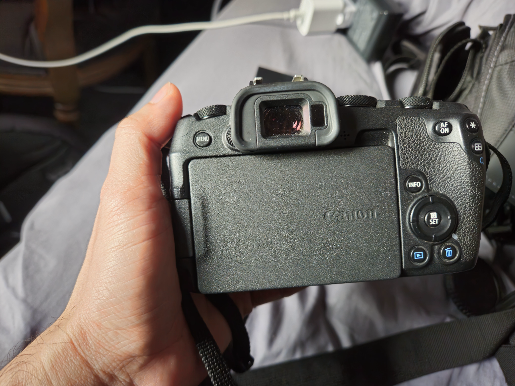 Canon eos RP body. - photo 3