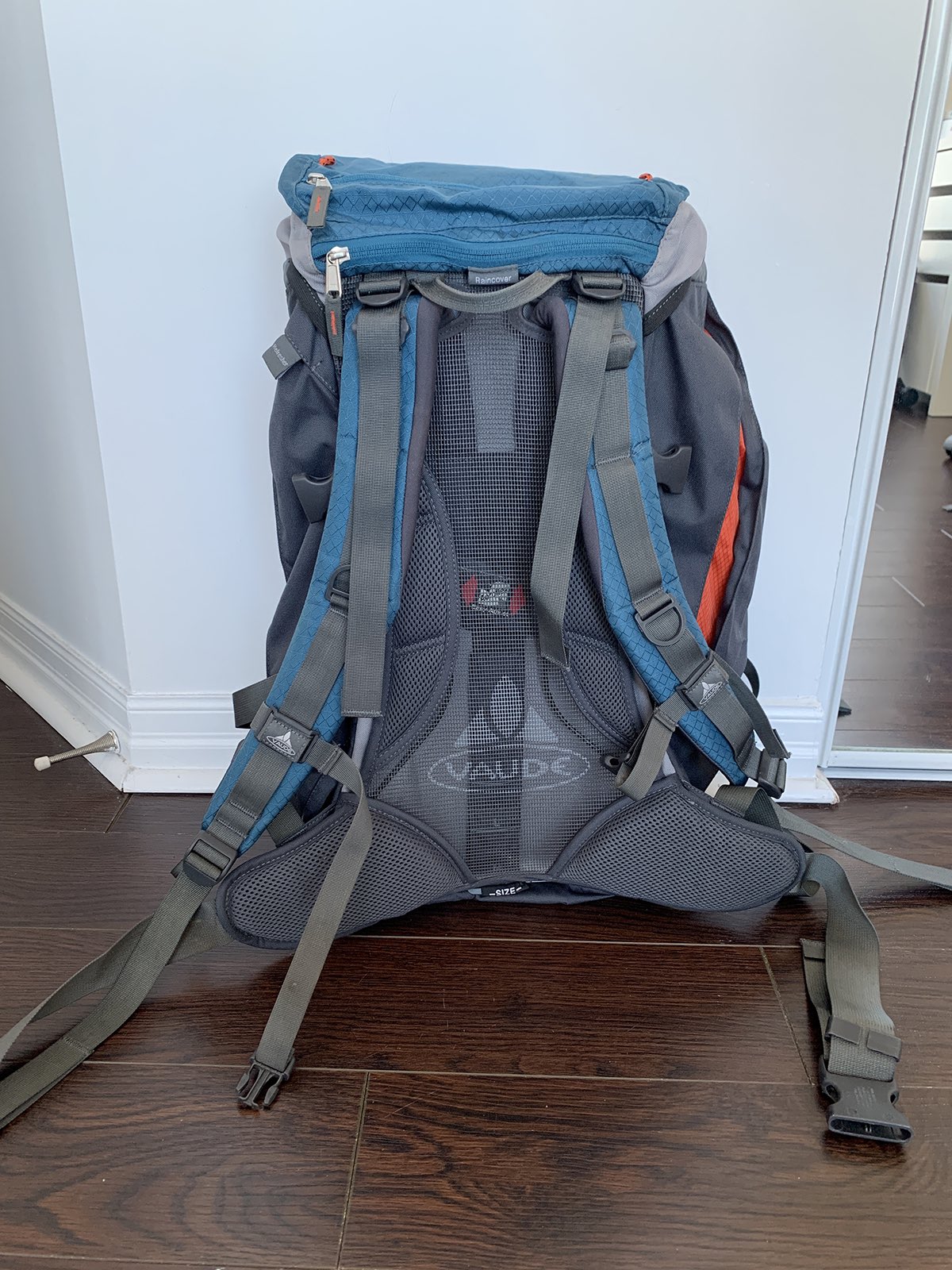 Vaude Tour 40 M - Travel Backpacks for Camping / Hiking - photo 2