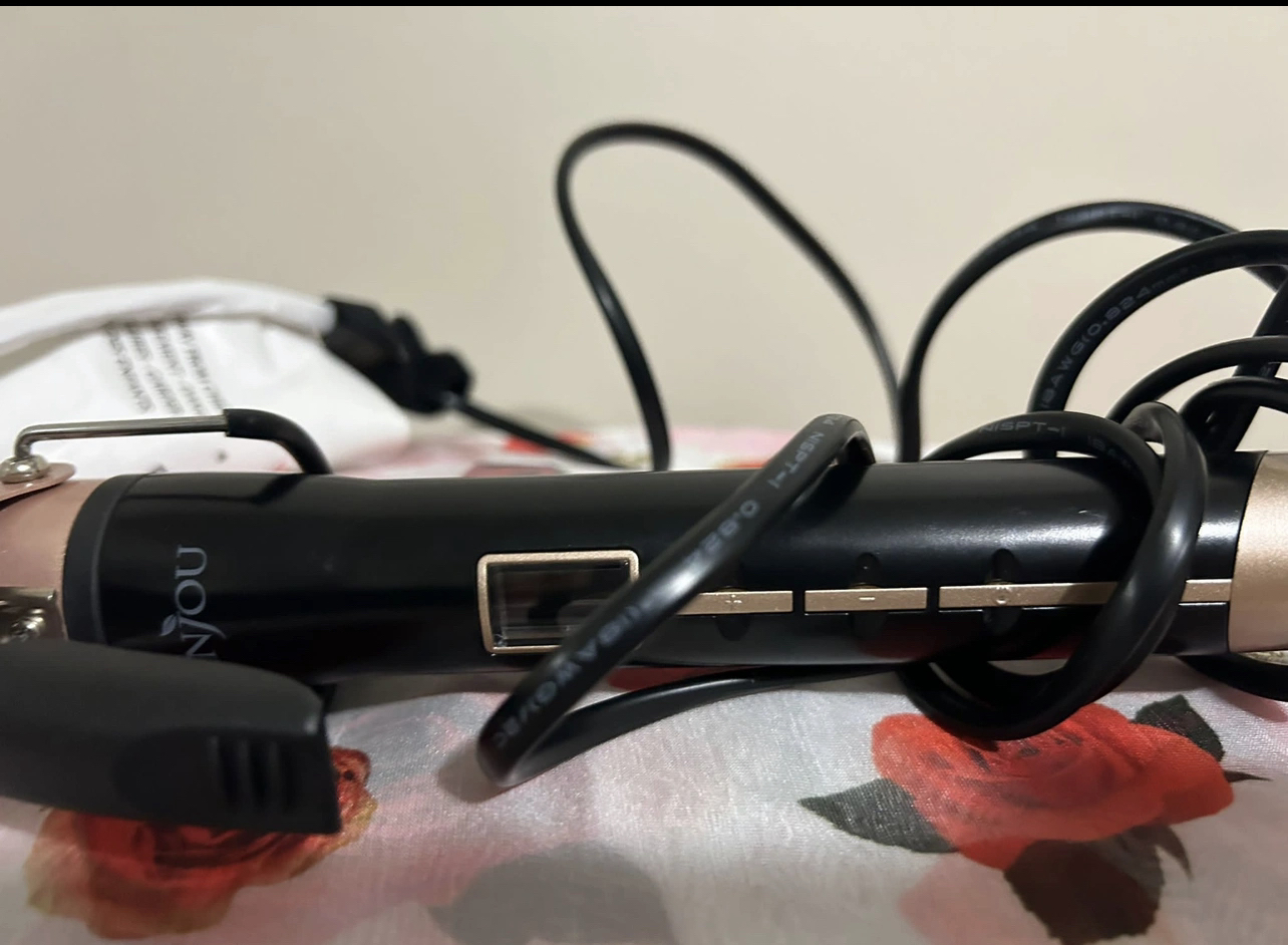 Brand new Anjou Rod Curler 💯 image indicator(4)