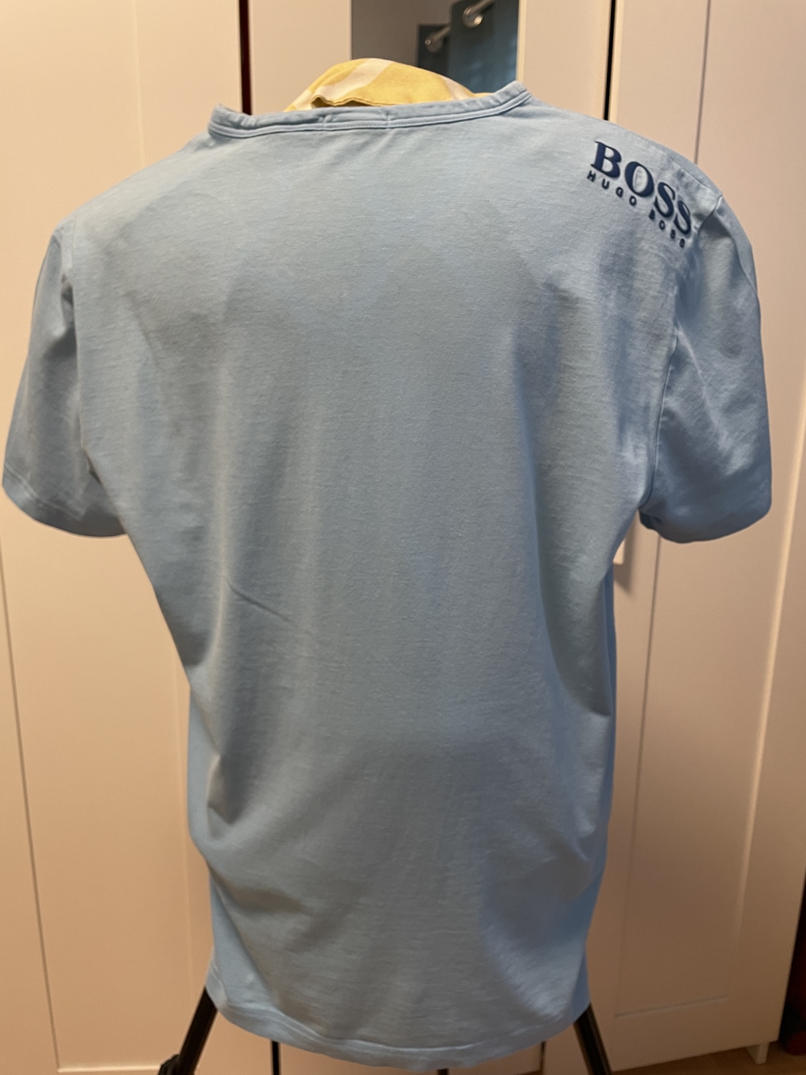 Hugo Boss V-neck shirt - photo 5