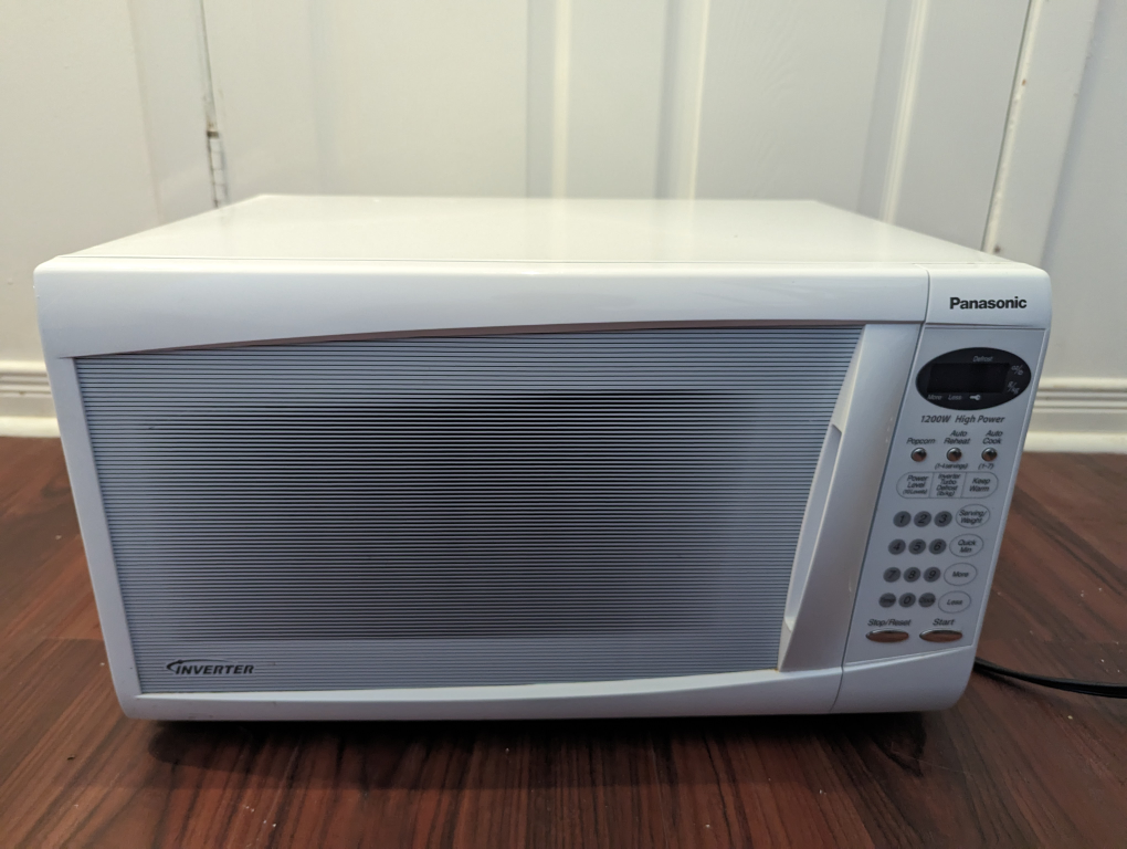 Like New Panasonic Microwave thumbnail