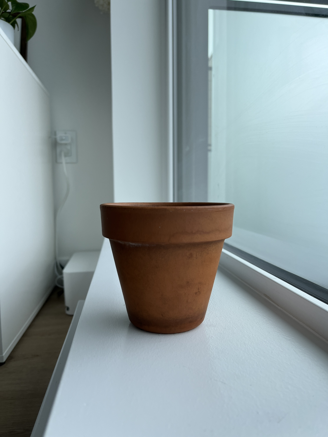 Clay Plant Pot (4.5”) - photo 3