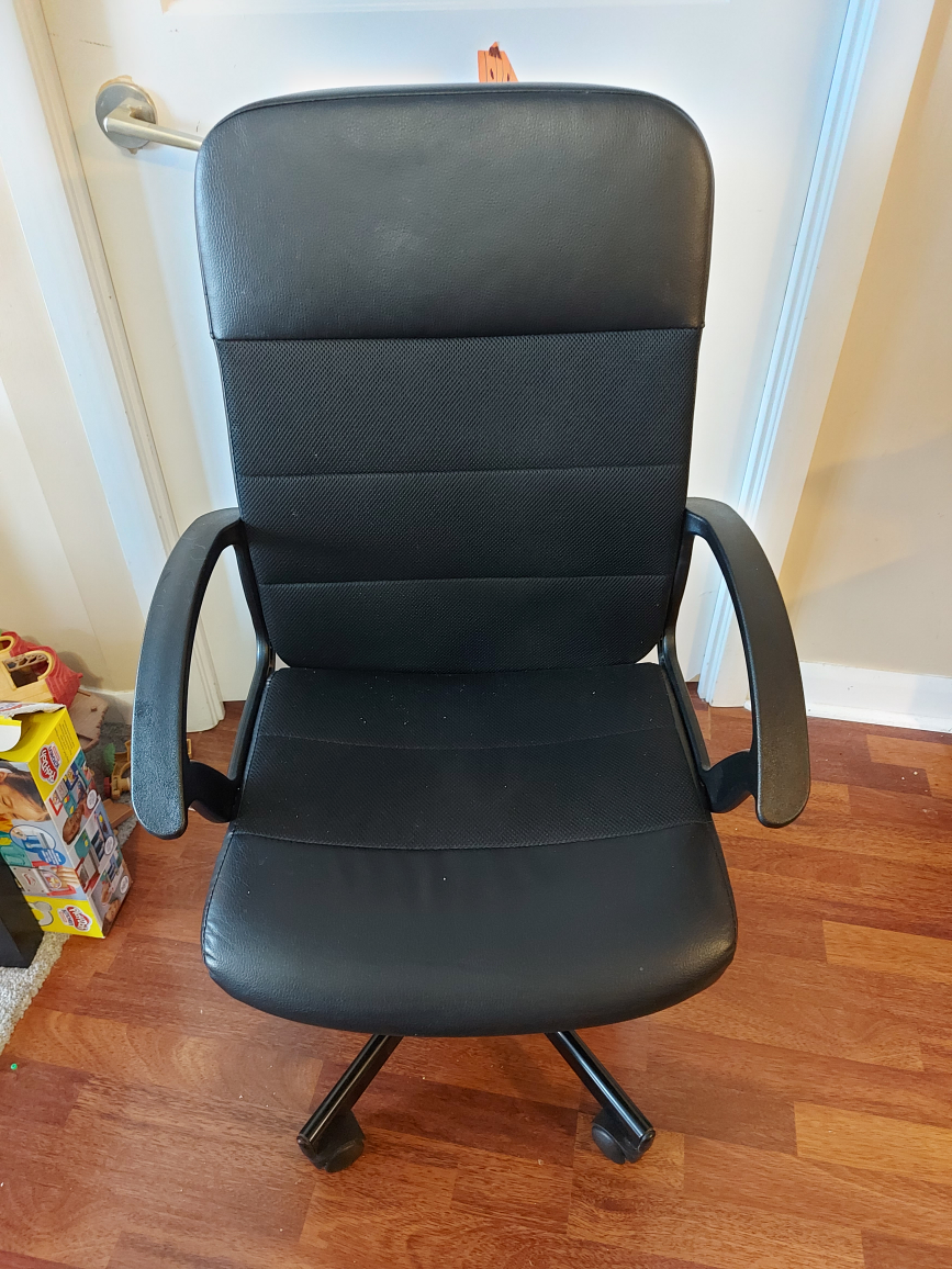 2 year old ikea chair - photo 3