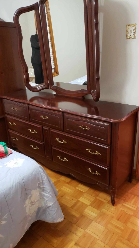 7 Drawer Dresser with mirror