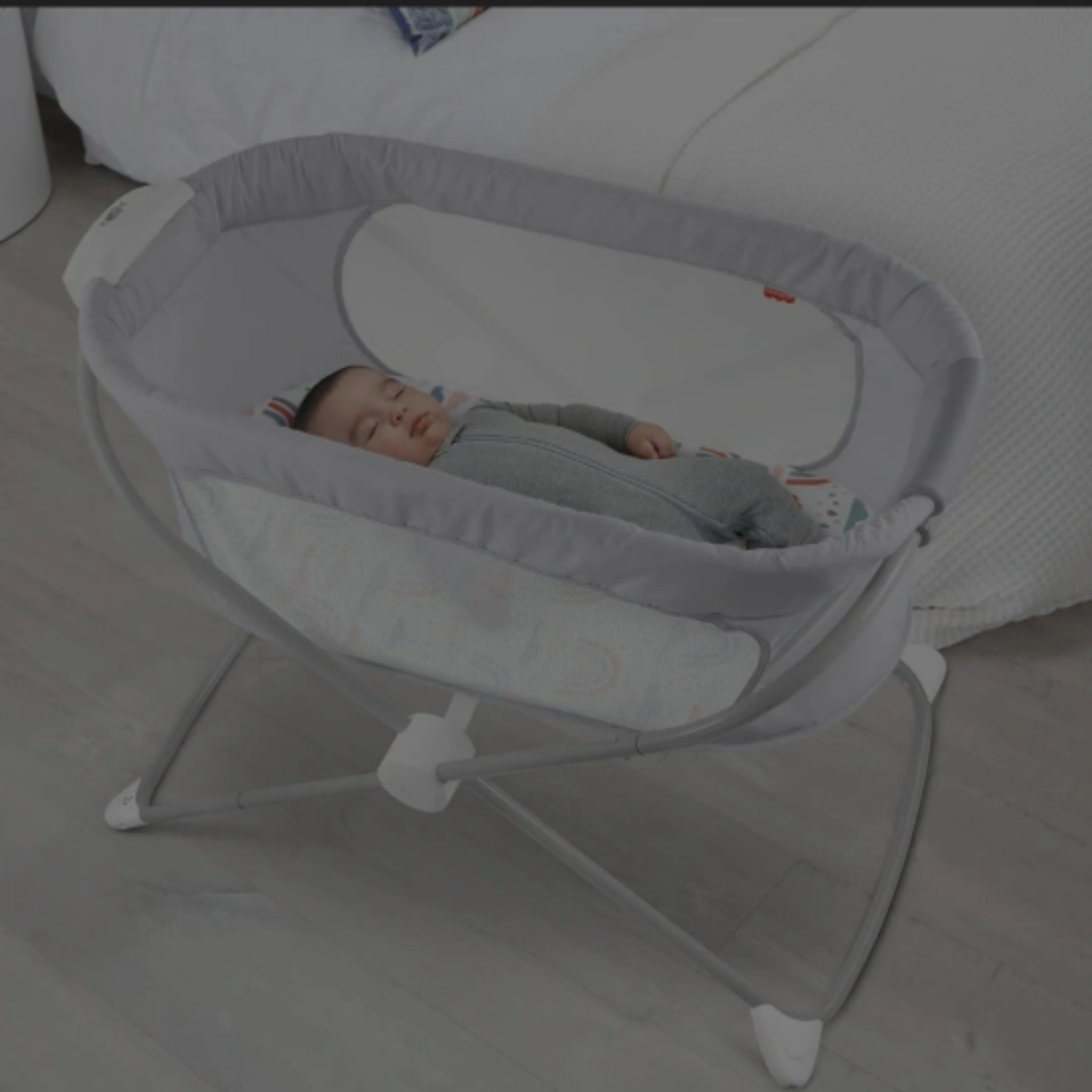 Fisher price bassinet. Like New! - photo 4