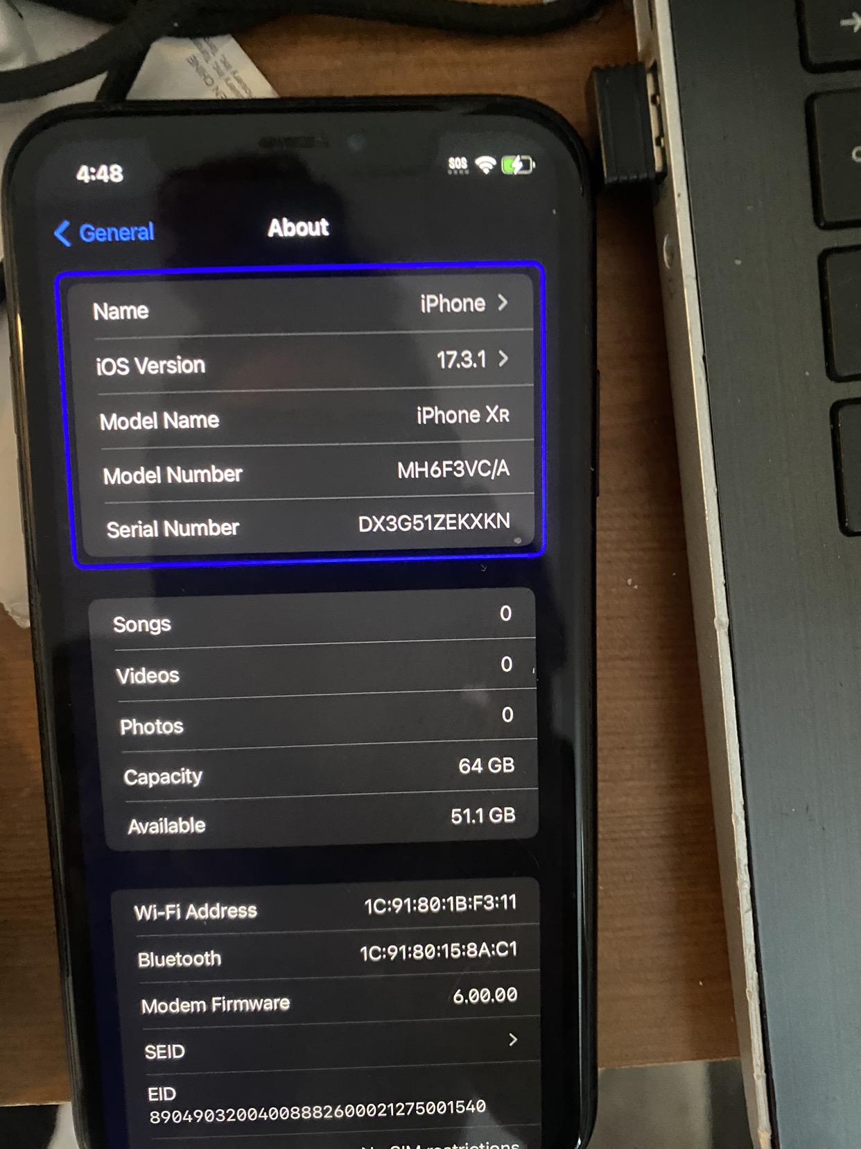 iPhone XR 64 gig - photo 2