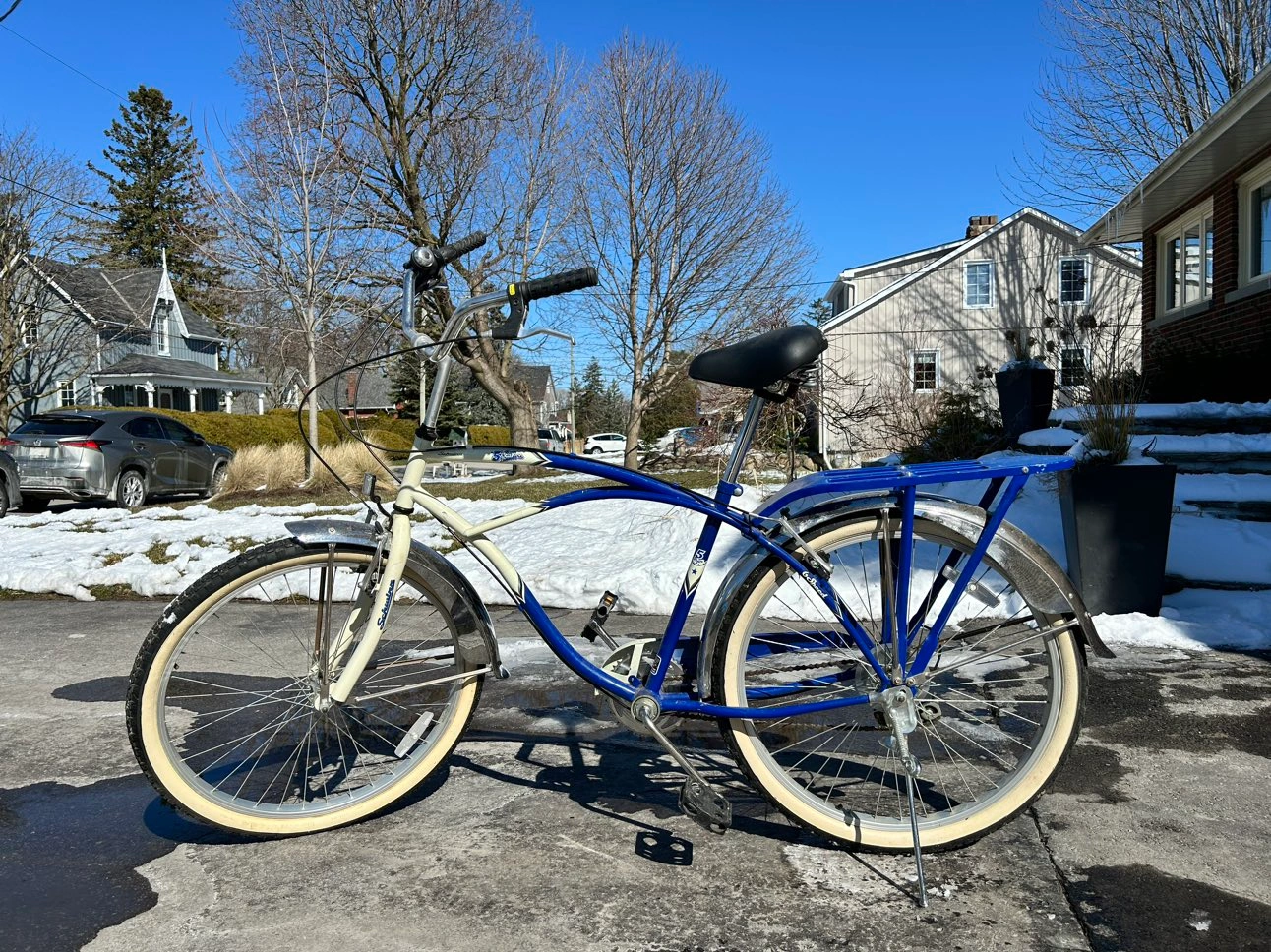 Schwinn Star Cruiser 6-Speed Cruiser Bike Karrot