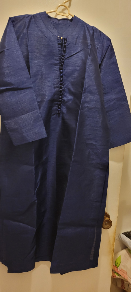 Pakistani Rawsilk suit image indicator(4)