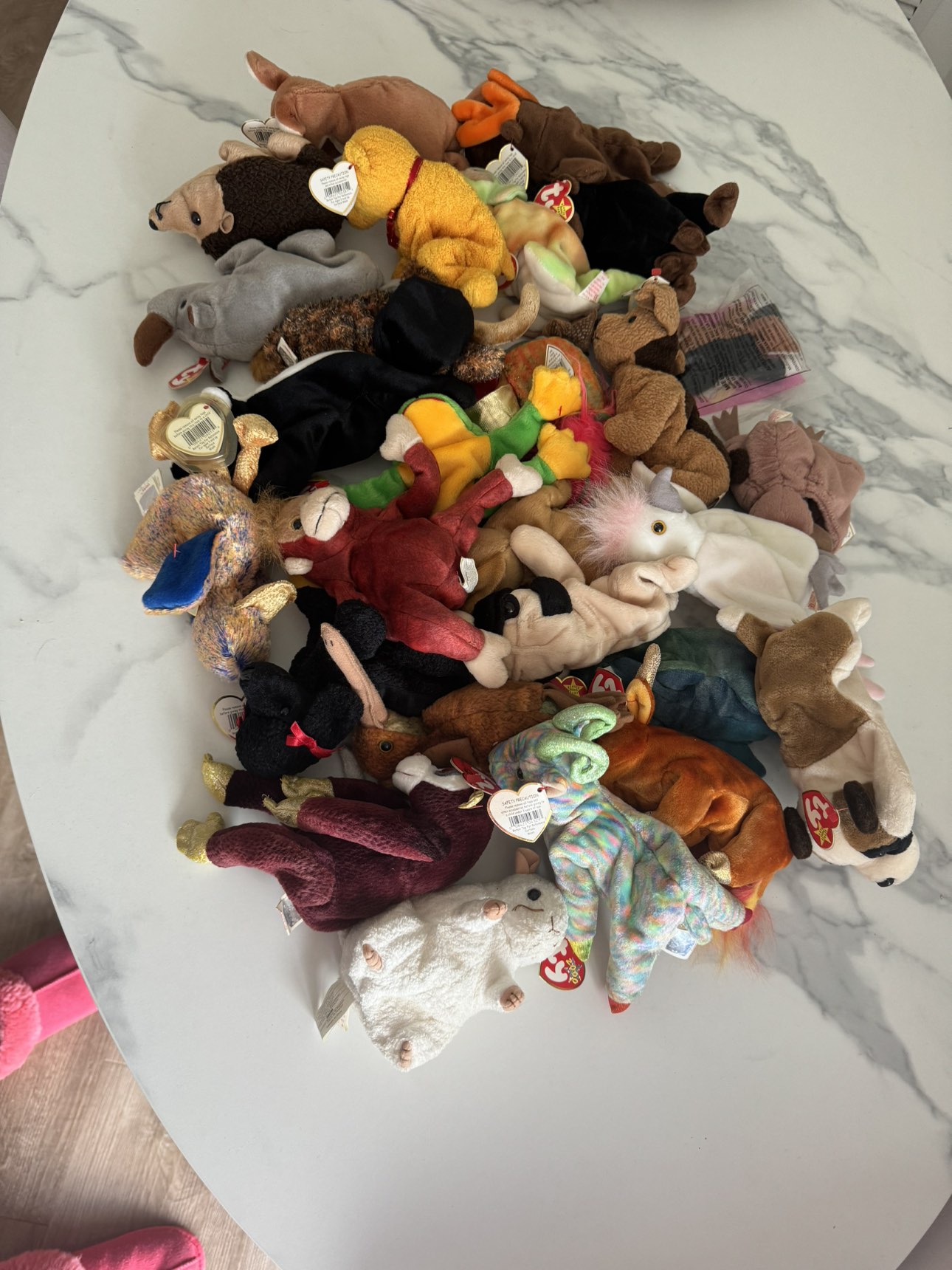 Lot of beanie babies thumbnail
