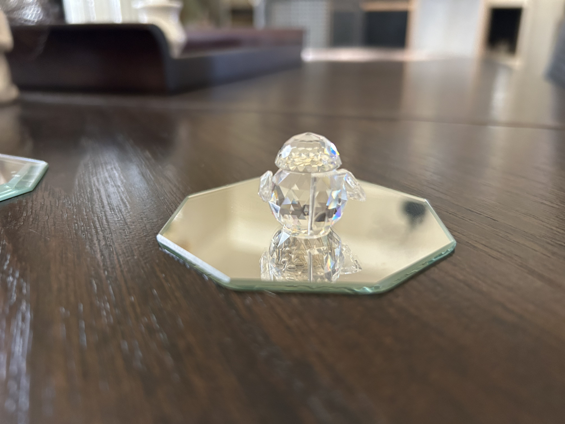 Swarovski Crystal Figurine Very Good Condition - image indicator(3)