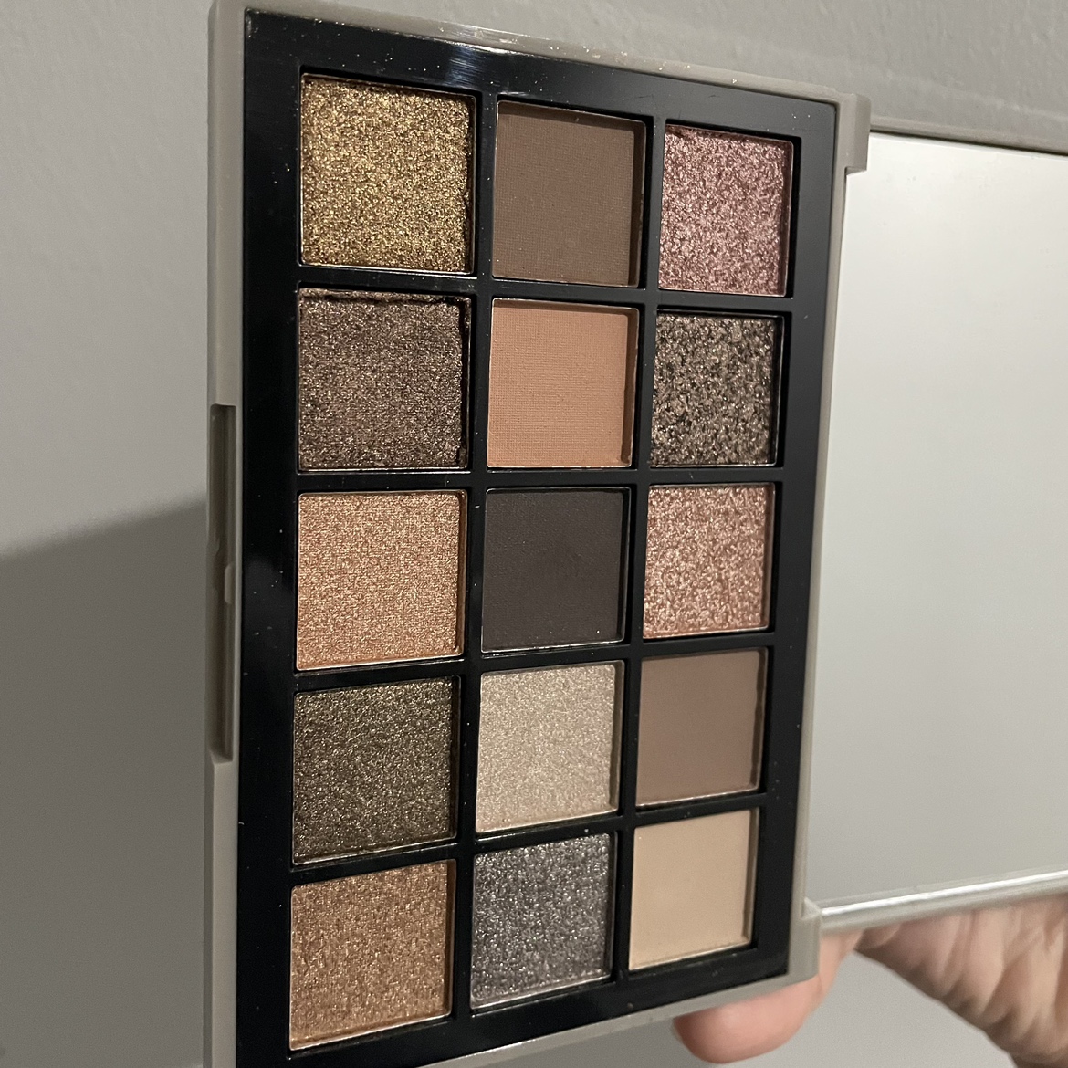 Unused shadow palette