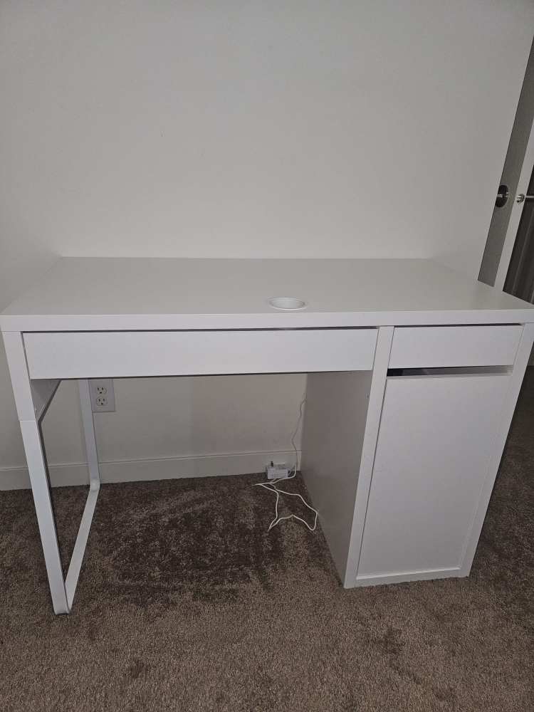 Ikea Desk - photo 3