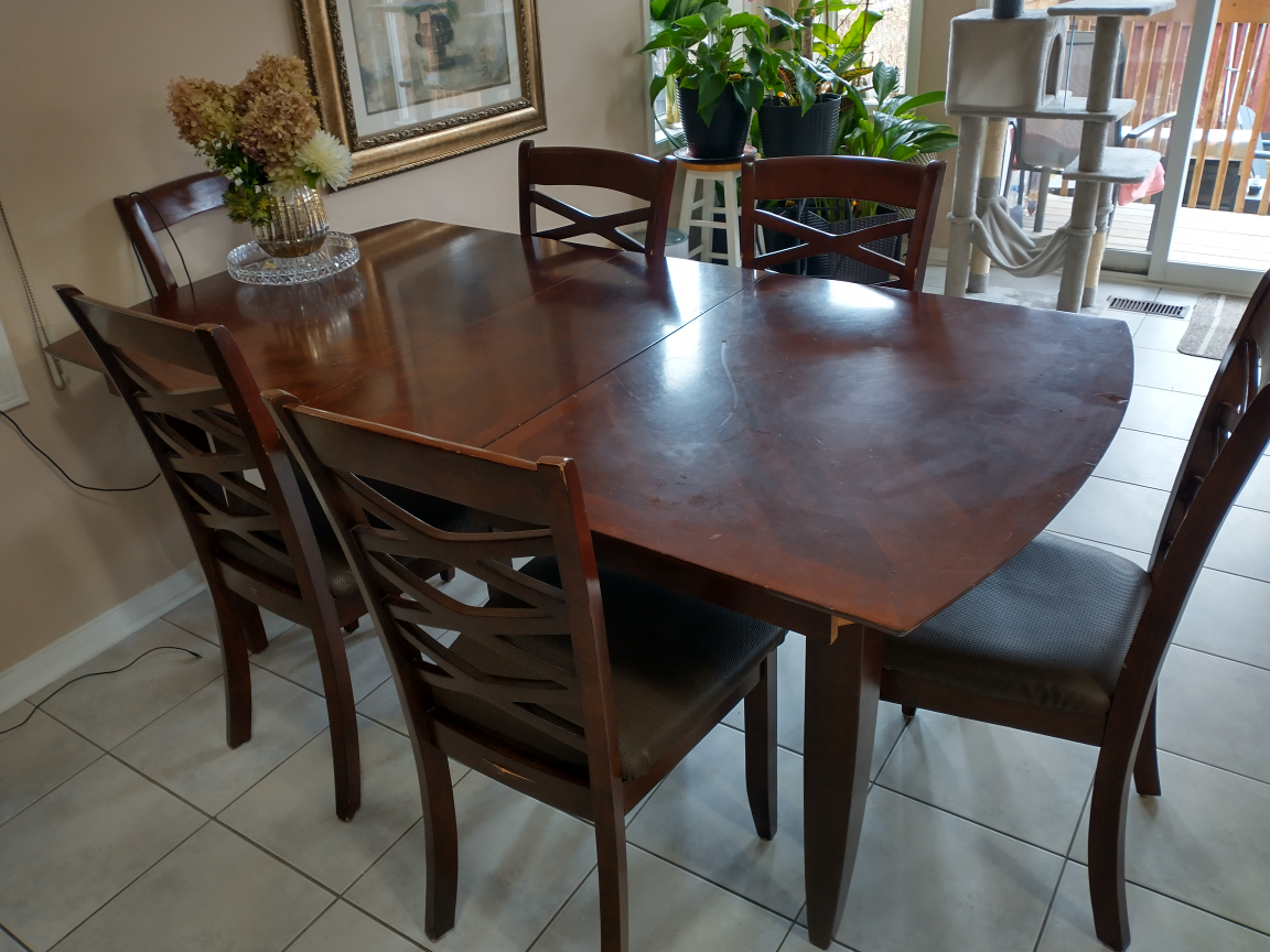 Hardwood table with insert and 6 chairs - photo 2