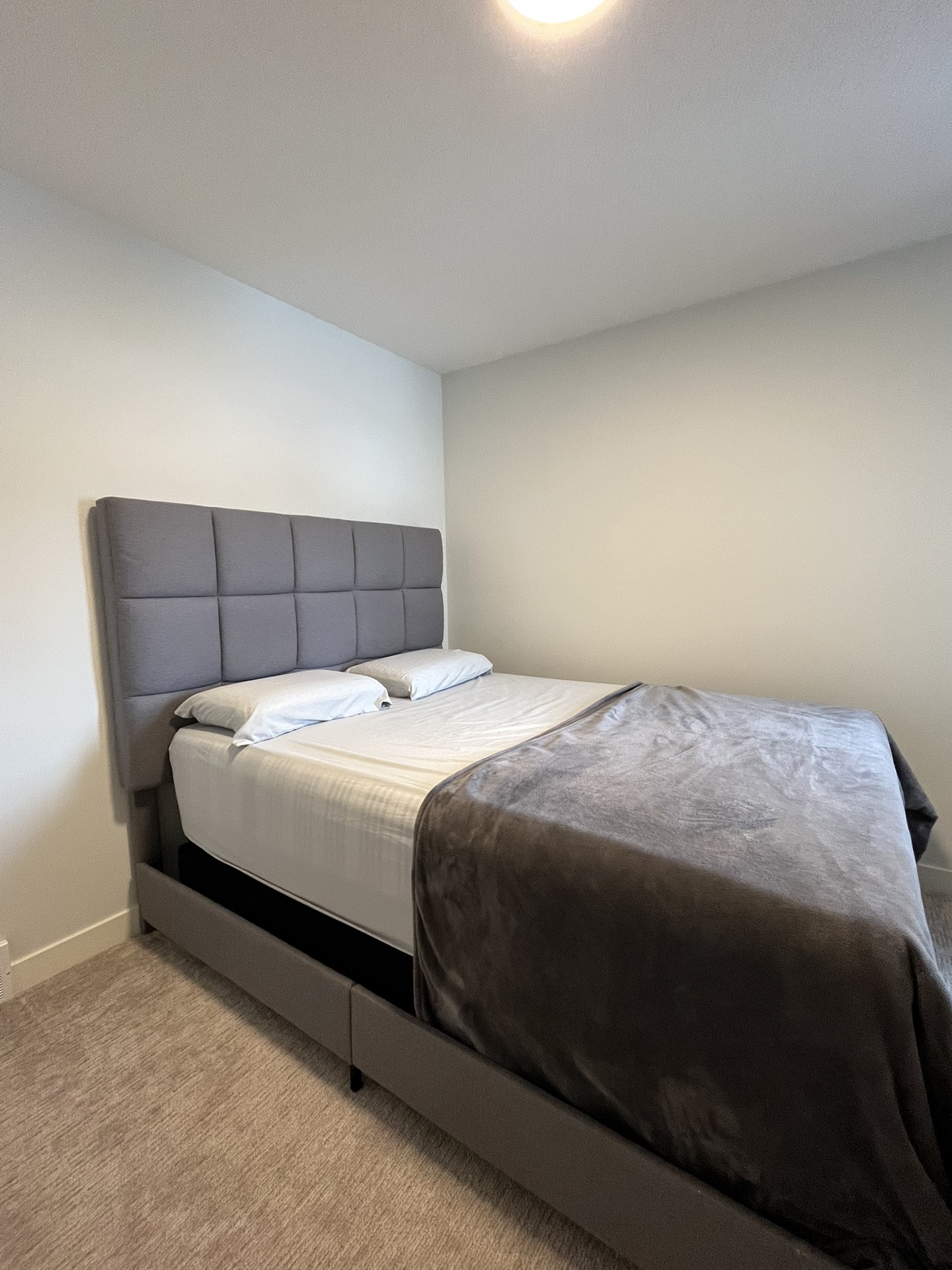 Upholstered Queen Bed - Ashley