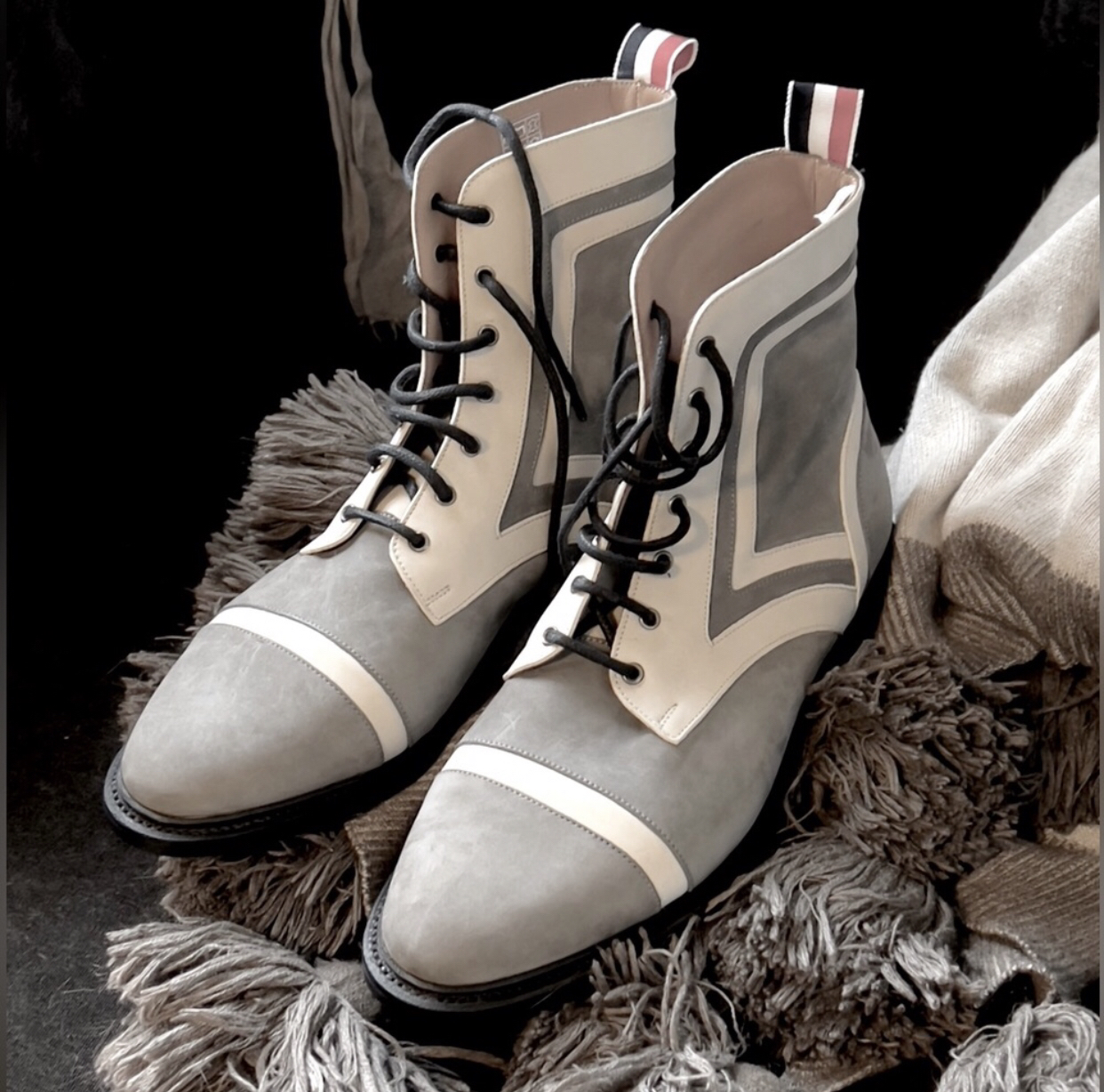 Thom Browne, Vera Wang and more- moving sale! - photo 3